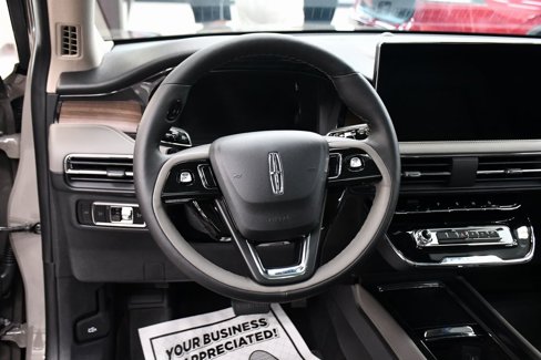 New 2025 Lincoln Corsair Reserve w/ Jet Appearance Package image 10