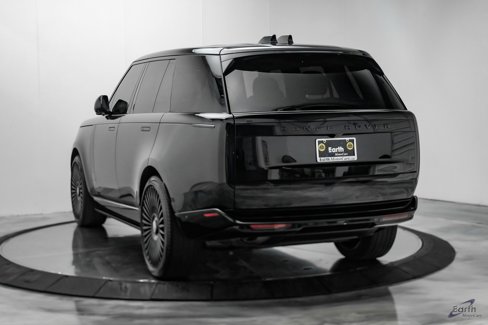 Used 2024 Land Rover Range Rover SE image 9