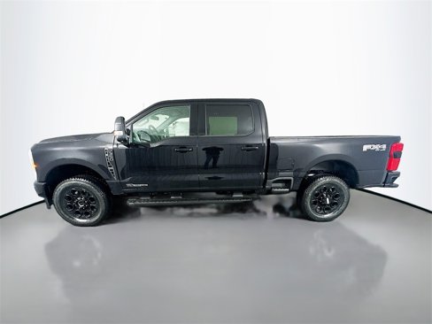 New 2025 Ford F350 XLT w/ Black Appearance Package image 4