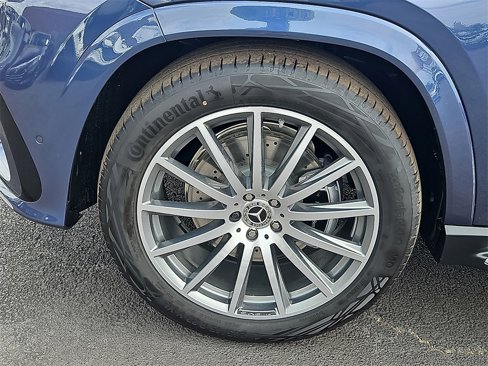 New 2026 Mercedes-Benz GLS 580 4MATIC image 13
