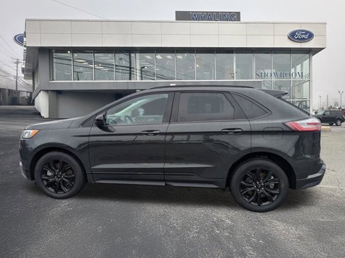 Certified 2023 Ford Edge SE w/ Black Appearance Package image 5