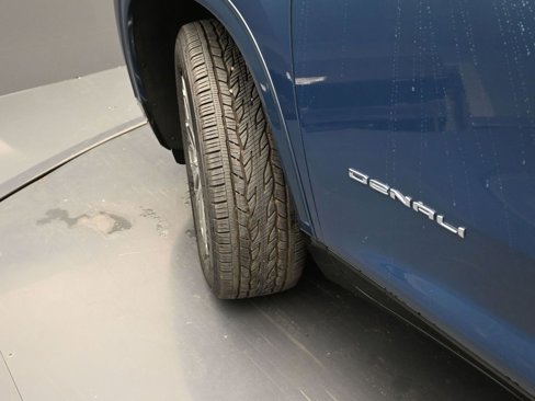 New 2026 GMC Acadia Denali image 5