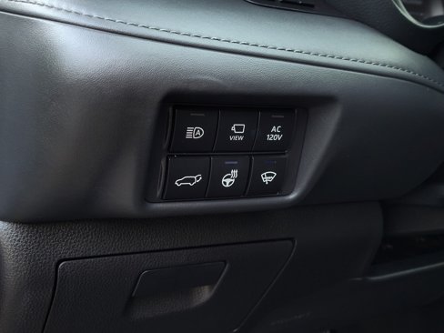 Used 2022 Toyota Highlander Platinum image 19