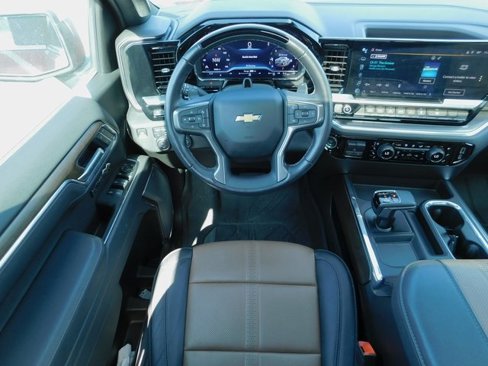 Used 2025 Chevrolet Silverado 1500 High Country w/ Technology Package image 15