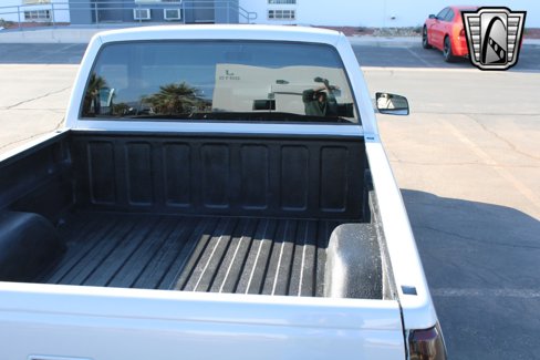Used 1992 Chevrolet Silverado 1500 2WD Regular Cab image 14