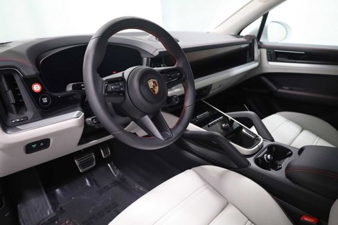 New 2025 Porsche Cayenne GTS image 4