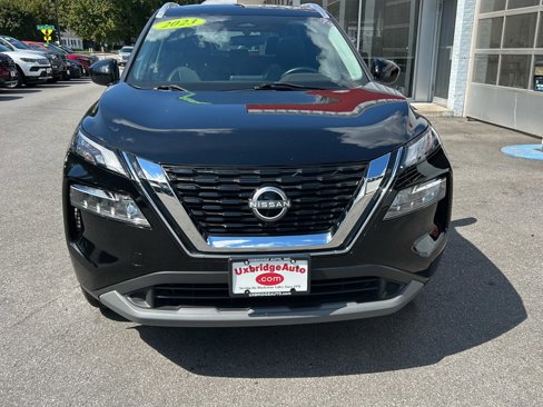 Used 2023 Nissan Rogue SV w/ SV Premium B Package image 3