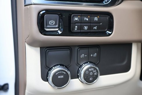 New 2026 GMC Yukon Denali image 21