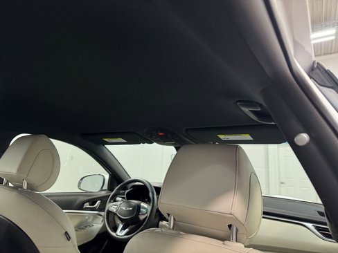 Used 2025 Genesis G70 2.5T image 17