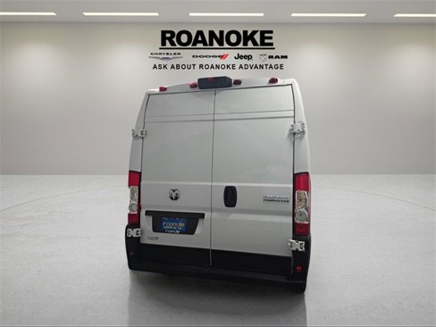Used 2025 RAM ProMaster 2500 w/ Convenience Group image 9