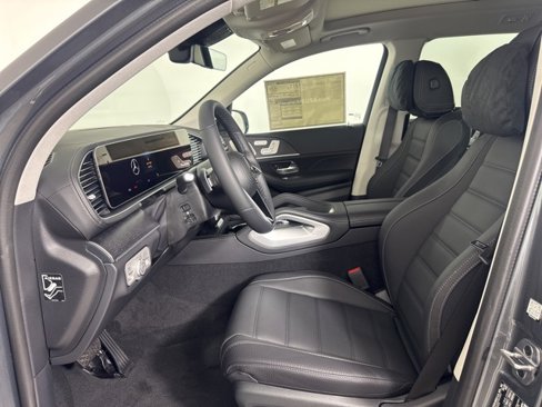 New 2026 Mercedes-Benz GLS 450 4MATIC image 11