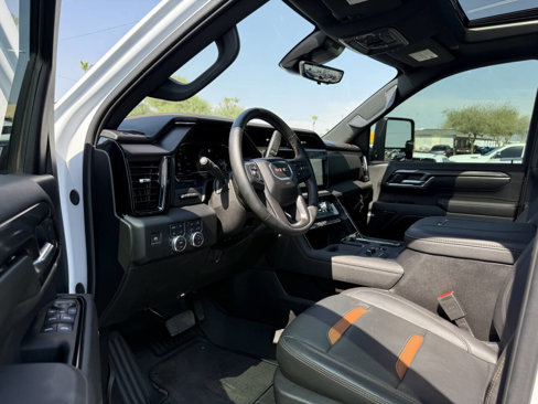 Used 2025 GMC Sierra 2500 AT4 w/ AT4 Premium Plus Package image 13