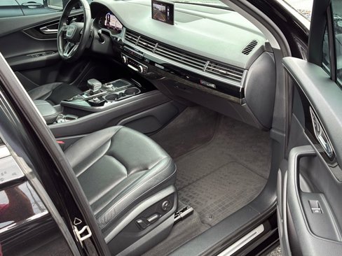 Used 2019 Audi Q7 3.0T Prestige w/ Prestige Package image 23