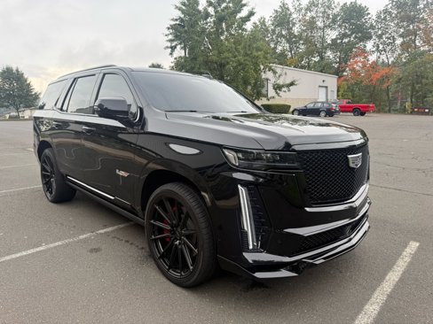 Used 2024 Cadillac Escalade V image 7