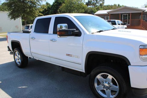 Used 2015 GMC Sierra 2500 SLT w/ Duramax Plus Package image 10