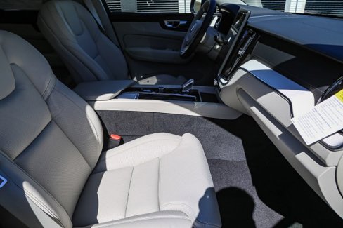 New 2026 Volvo XC60 T8 Ultra image 16