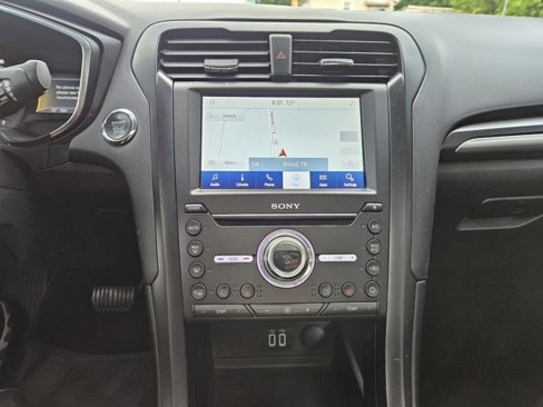 Used 2020 Ford Fusion Titanium image 18