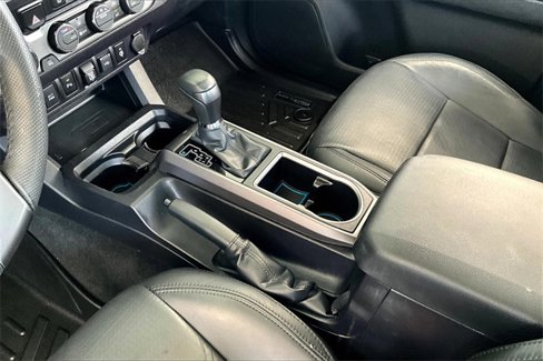 Used 2022 Toyota Tacoma TRD Off-Road image 12