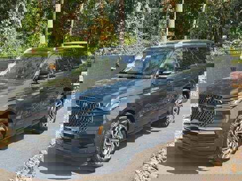 New 2025 Lincoln Navigator Reserve image 1
