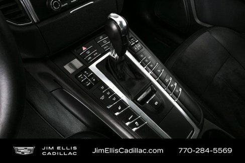 Used 2018 Porsche Macan image 17
