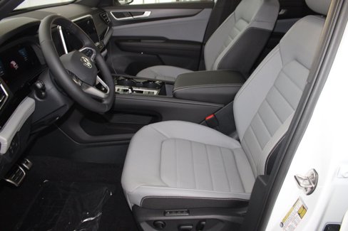 New 2026 Volkswagen Atlas Cross Sport SEL R-Line image 5