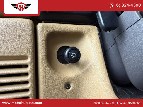 Used 1999 Jeep Wrangler Sahara image 42