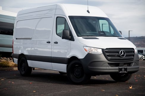 Used 2025 Mercedes-Benz Sprinter 2500 image 3