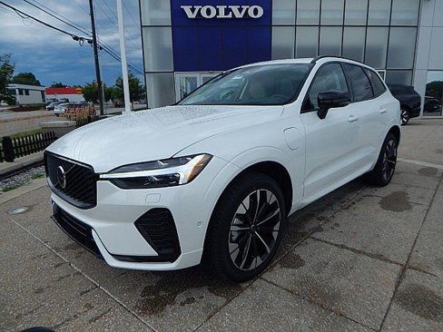 New 2026 Volvo XC60 T8 Ultra w/ Protection Package Premier image 3