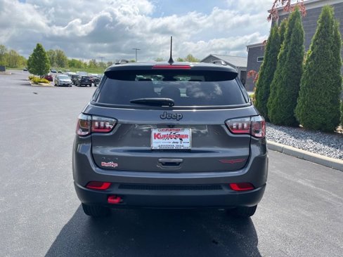 Used 2022 Jeep Compass Trailhawk image 4