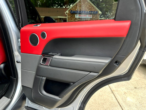 Used 2020 Land Rover Range Rover Sport HST image 28
