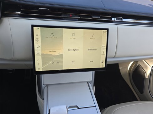 New 2025 Land Rover Range Rover SV image 20