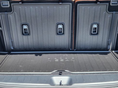 New 2025 Nissan Pathfinder Platinum w/ Cargo Package image 12