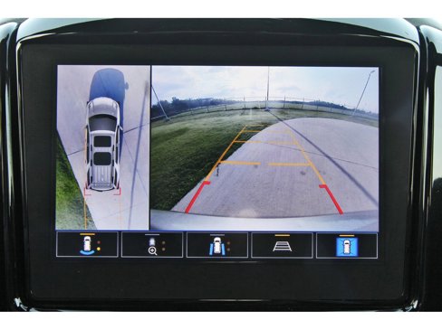 Used 2023 Chevrolet Traverse Premier image 30