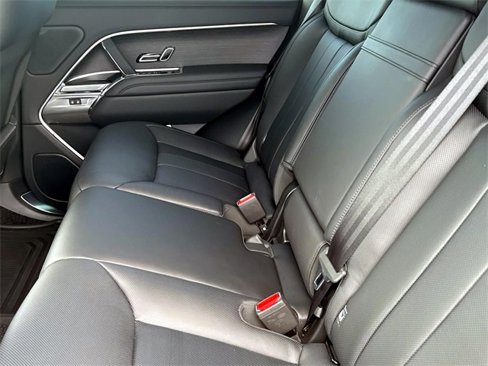 New 2025 Land Rover Range Rover SE image 12