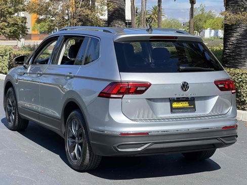 Used 2022 Volkswagen Tiguan SE image 22