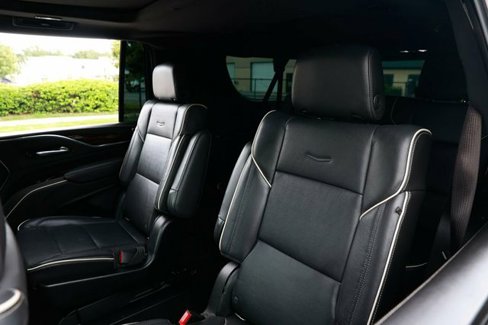 Used 2021 Cadillac Escalade ESV Premium Luxury image 10