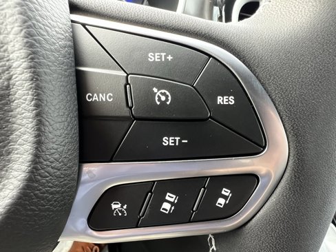 New 2026 Chrysler Pacifica Select image 40