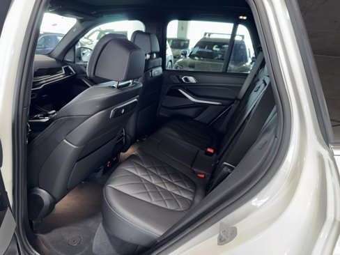 Certified 2025 BMW X5 xDrive40i w/ Climate Comfort Package image 15