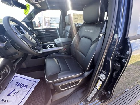 New 2025 RAM 1500 Laramie image 9