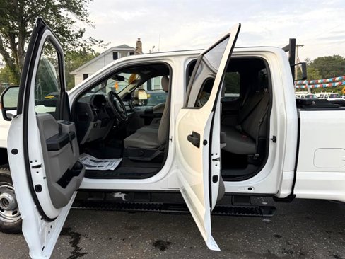 Used 2017 Ford F250 XL w/ Power Equipment Group image 36
