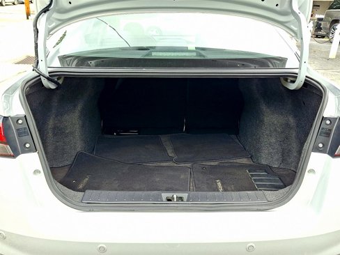 Used 2021 Nissan Versa SV image 29