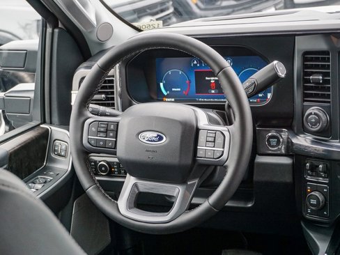 New 2025 Ford F250 Lariat image 16