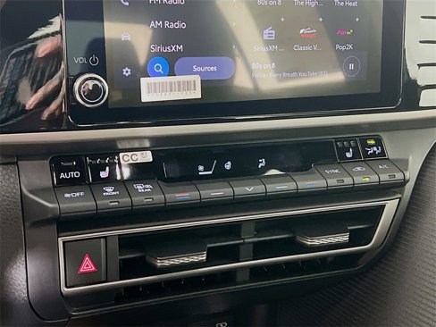 New 2026 Toyota Camry SE image 14