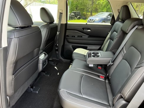 New 2025 Nissan Pathfinder SL image 44