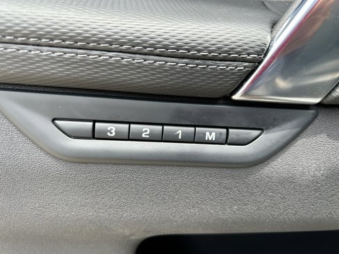 Used 2025 Land Rover Discovery Sport Dynamic SE image 20