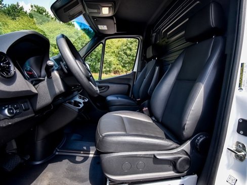 Used 2024 Mercedes-Benz Sprinter 144 Cargo image 15