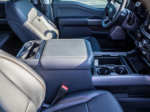 New 2026 Ford F250 Lariat w/ Black Appearance Package image 19