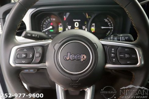 Used 2024 Jeep Wrangler Unlimited Sahara image 16