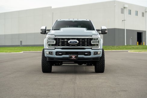 Used 2024 Ford F450 Platinum w/ FX4 Off-Road Package image 2