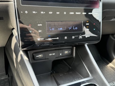 Used 2023 Hyundai Santa Cruz SEL Premium image 19